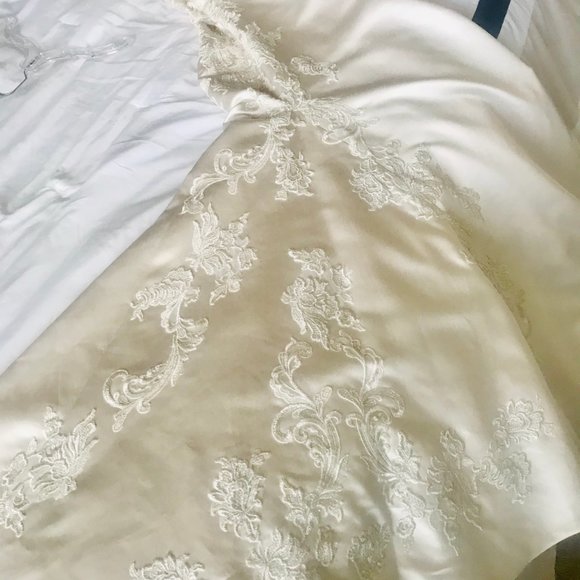 Mon Cheri Cafe Gown - Picture 5 of 6